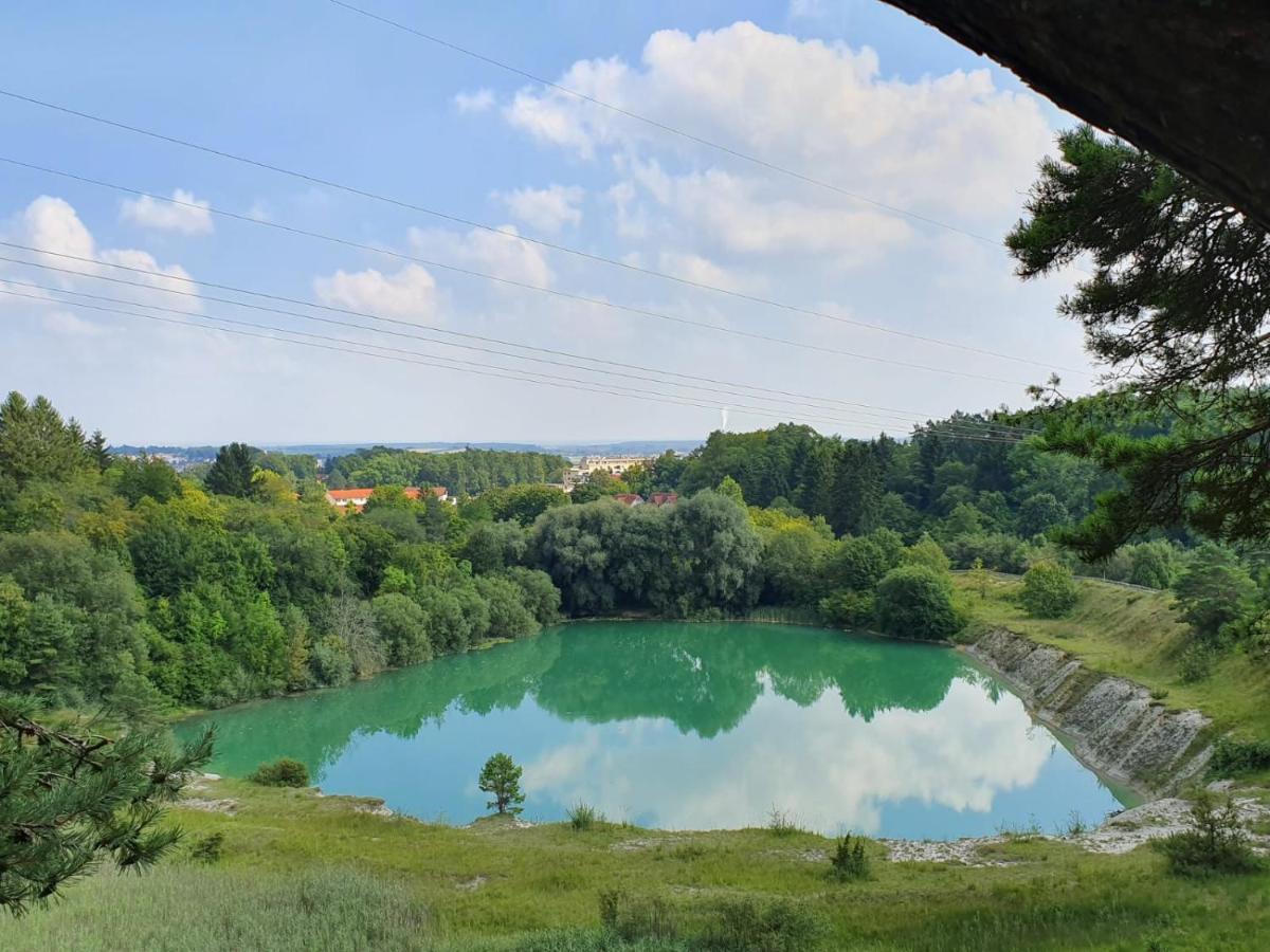 Hotel Ehinger Rose Эинген Экстерьер фото