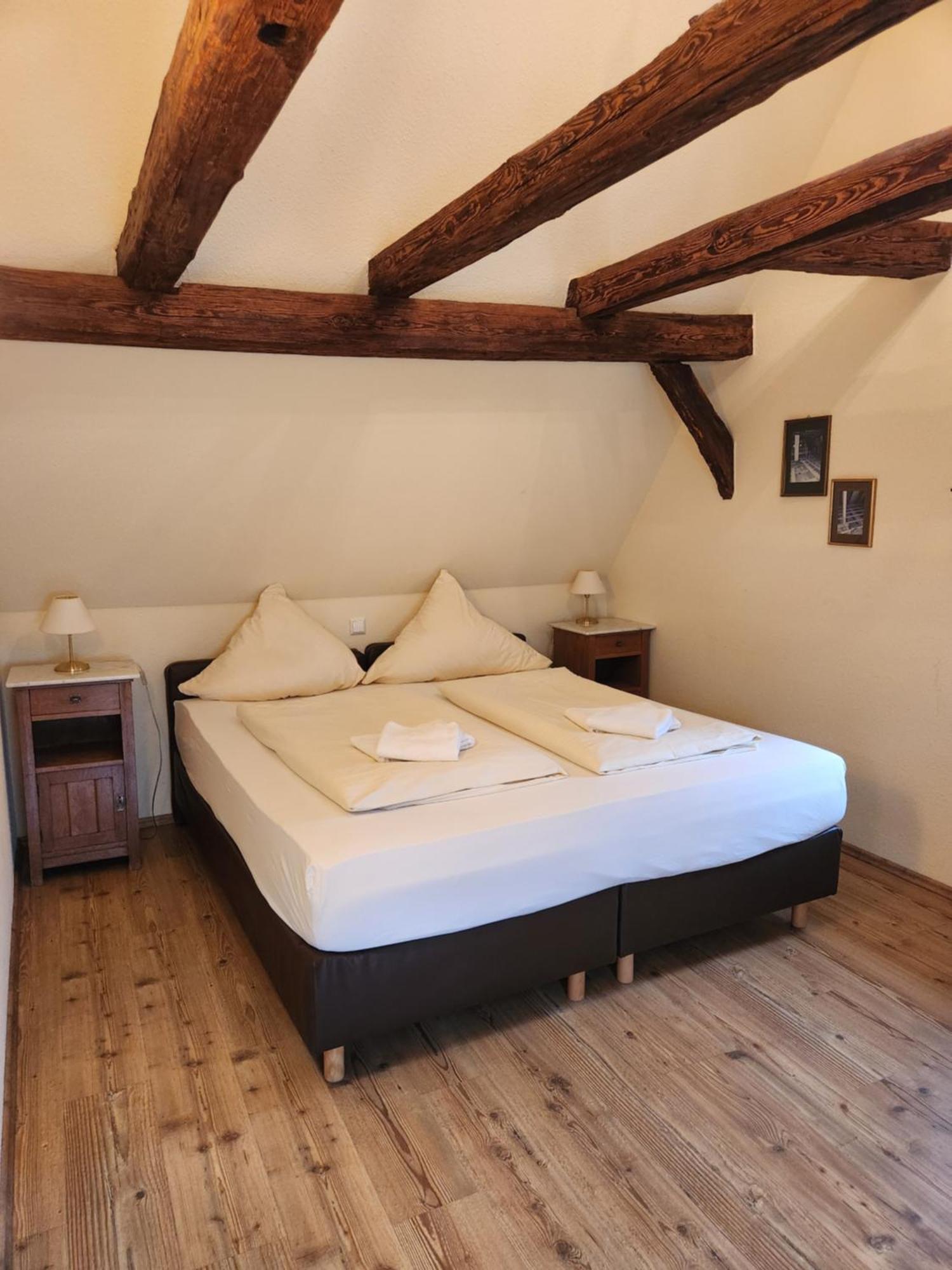Hotel Ehinger Rose Эинген Экстерьер фото